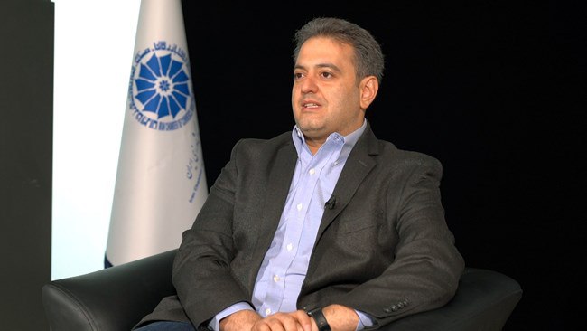 رئیس اتحادیه در گفتگو با پایگاه خبری اتاق ایران: «پیمودن مسیر توسعه، مستلزم تسریع مقررات‌زدائی و حضور مردم در اقتصاد است»